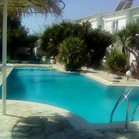 Sea Shell Apartments Pirgos Psilonerou Luaran gambar