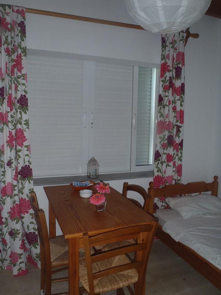 Sea Shell Apartments Pirgos Psilonerou Luaran gambar