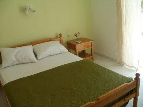 Sea Shell Apartments Pirgos Psilonerou Luaran gambar